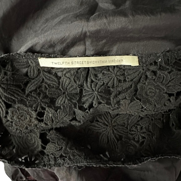 Twelfth‎ Street by Cynthia Vincent Black Silk Top - Picture 5 of 6